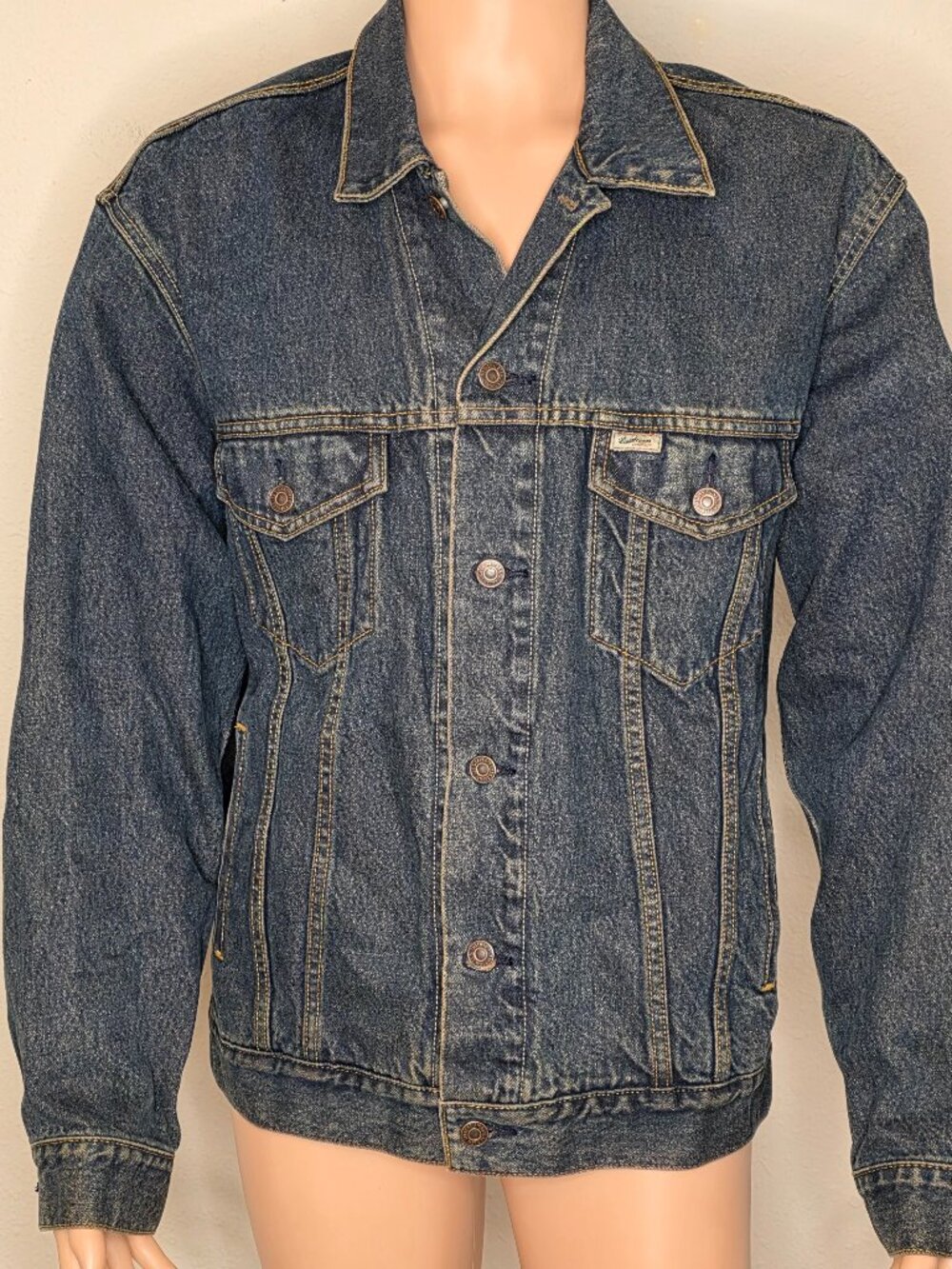 Signature by Levi Strauss Dark Wash Denim Trucker Jacket, Size men's Large